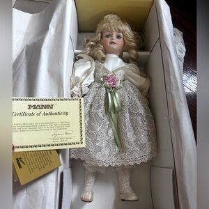 Seymour Mann Connoisseur Collection Doll Blonde Blue Eyes